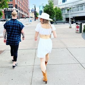 Meet your Posher, Victoria